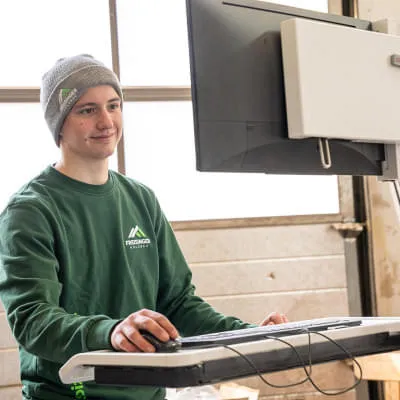 CNC-Maschinist-ODER-Mitarbeiter-fuer-den-Zusammenbau-von-Sonderschalungen-m-w-d CNC-Maschinist-ODER-Mitarbeiter-fuer-den-Zusammenbau-von-Sonderschalungen-m-w-d