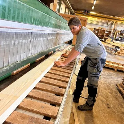 Zimmererlehrling-ODER-Zimmereitechniker-Lehrling
